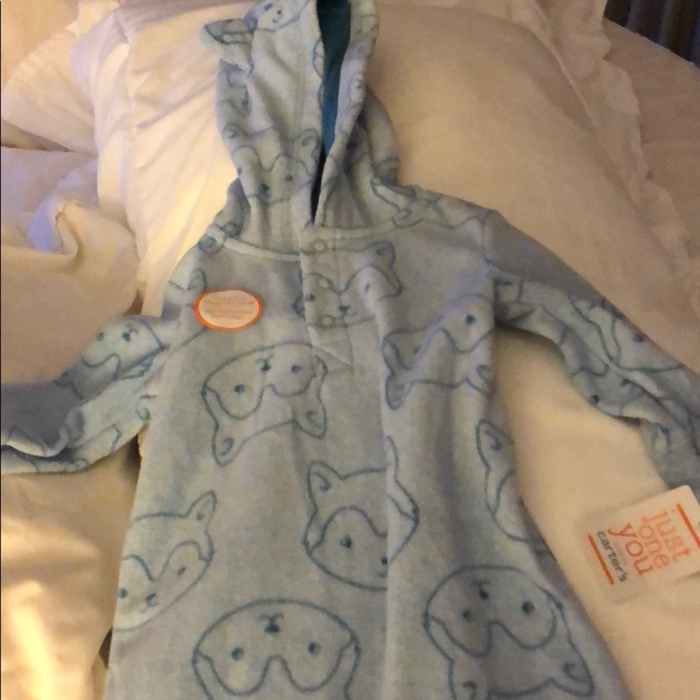 NWT Carter’s fleece one piece w hood